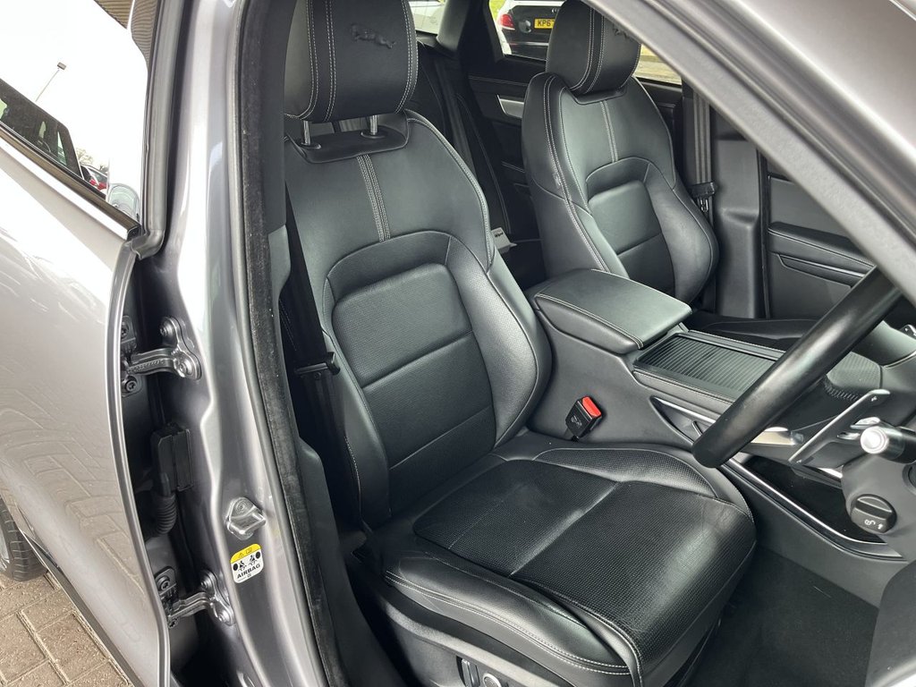 Used Jaguar F-Pace 2021 for sale - 78083122: Photo 25