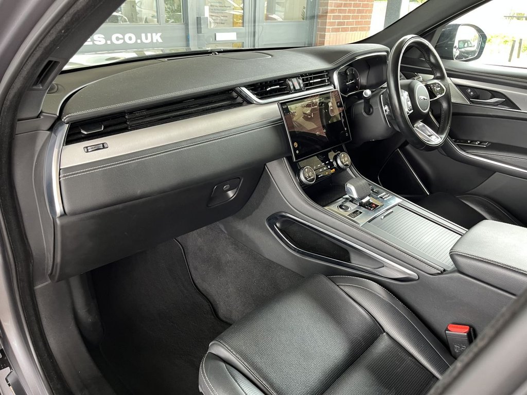 Used Jaguar F-Pace 2021 for sale - 78083122: Photo 42
