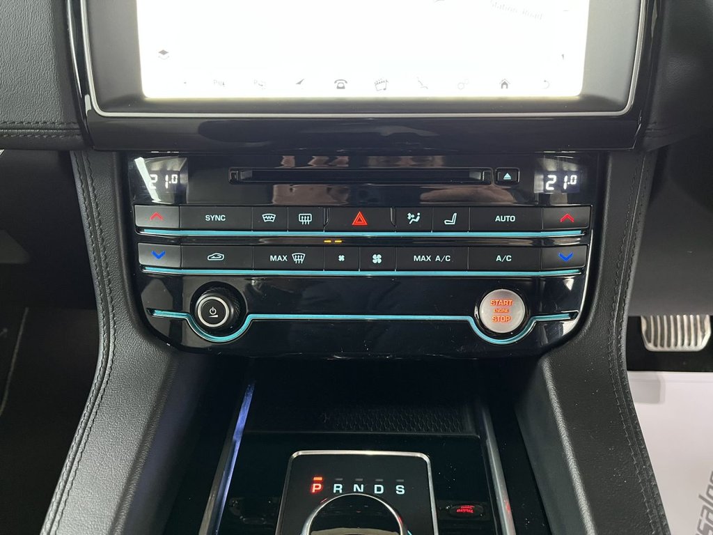 Used Jaguar F-Pace 2016 for sale - 77276310: Photo 32