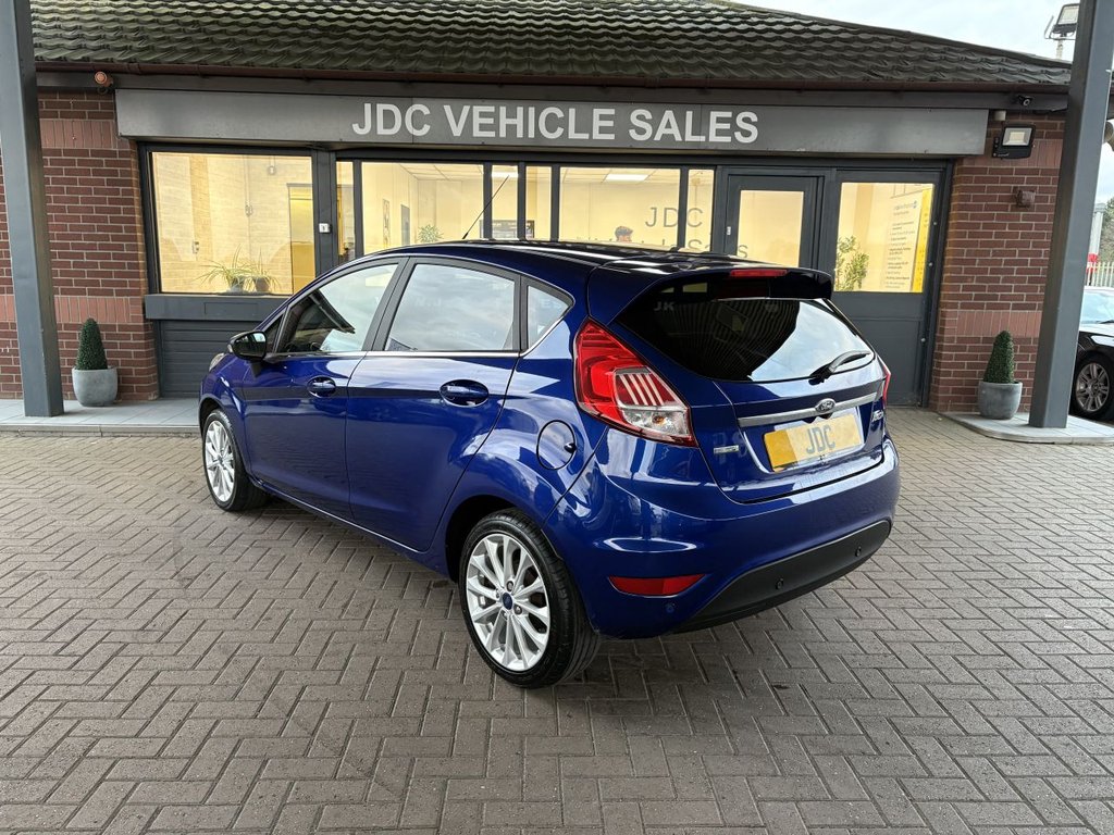 Used Ford Fiesta 2015 for sale - 76520565: Photo 2