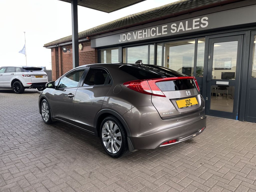 Used Honda Civic 2014 for sale - 76482368: Photo 9