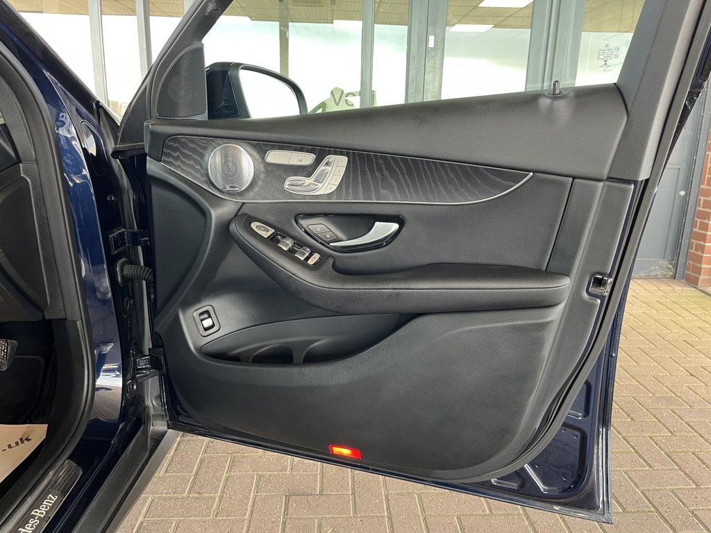 Used Mercedes-Benz GLC 2019 for sale - 78083030: Photo 23