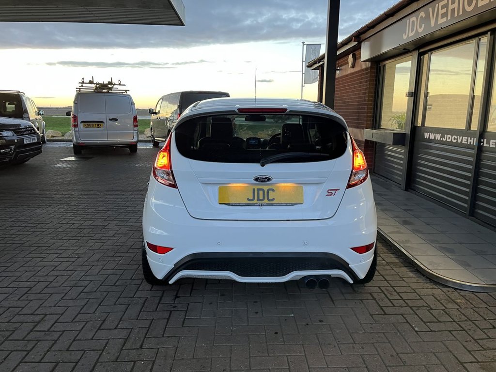 Used Ford Fiesta 2014 for sale - 76740561: Photo 10