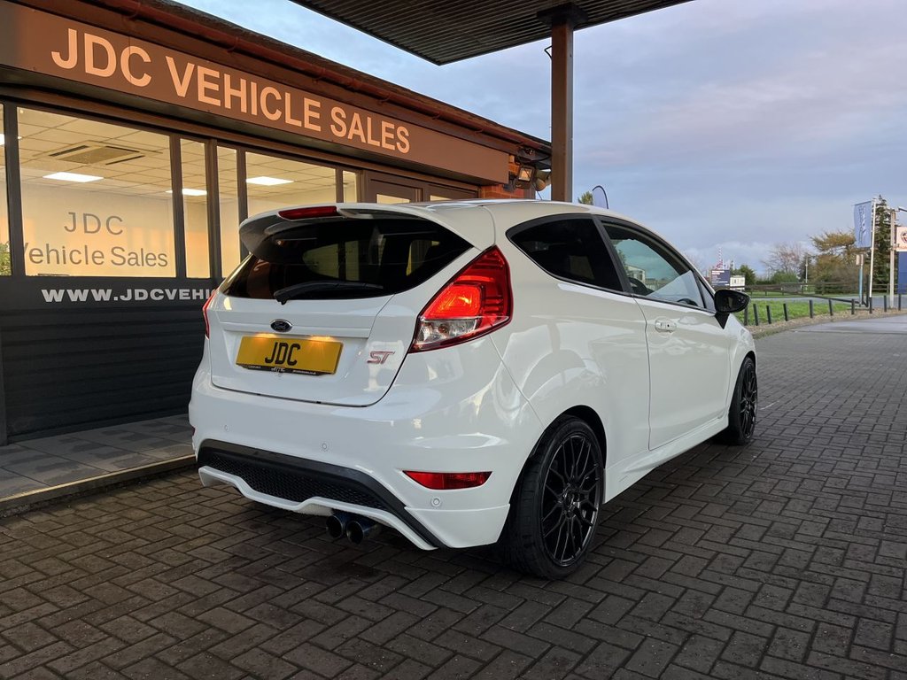 Used Ford Fiesta 2014 for sale - 76740561: Photo 11