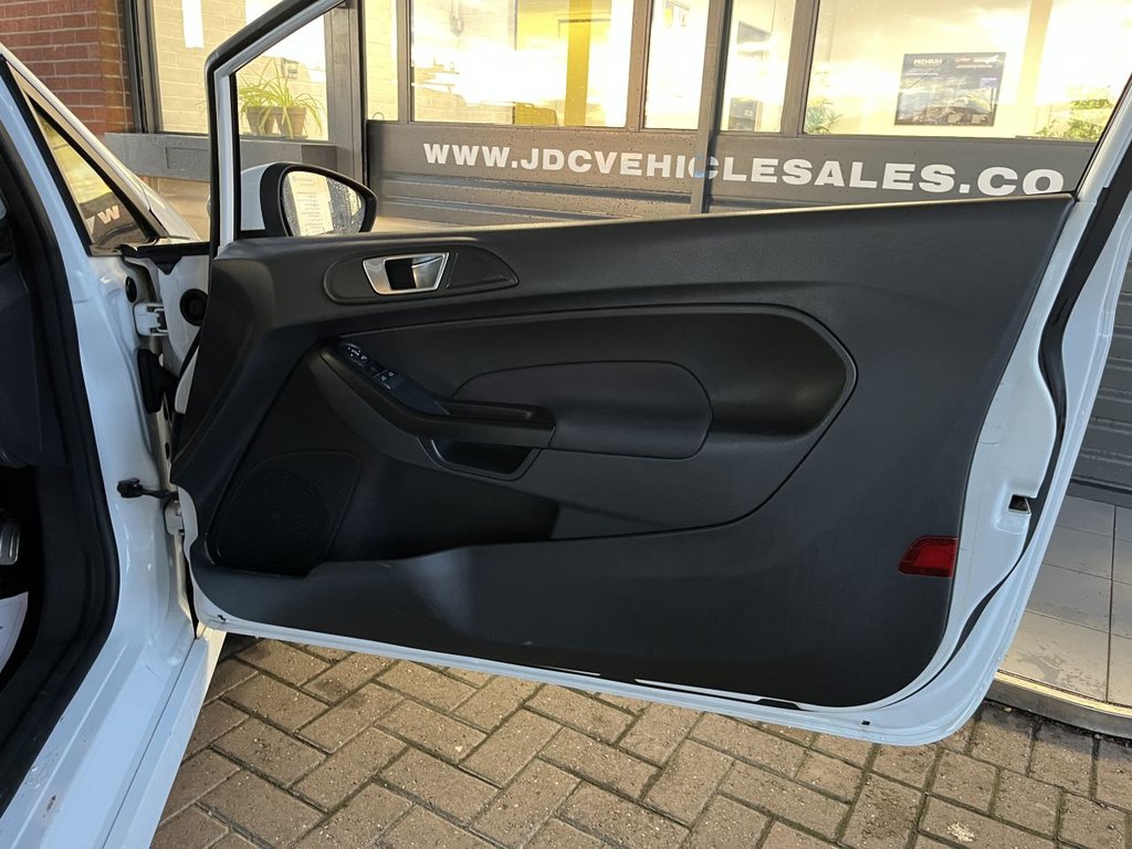 Used Ford Fiesta 2014 for sale - 76740561: Photo 25