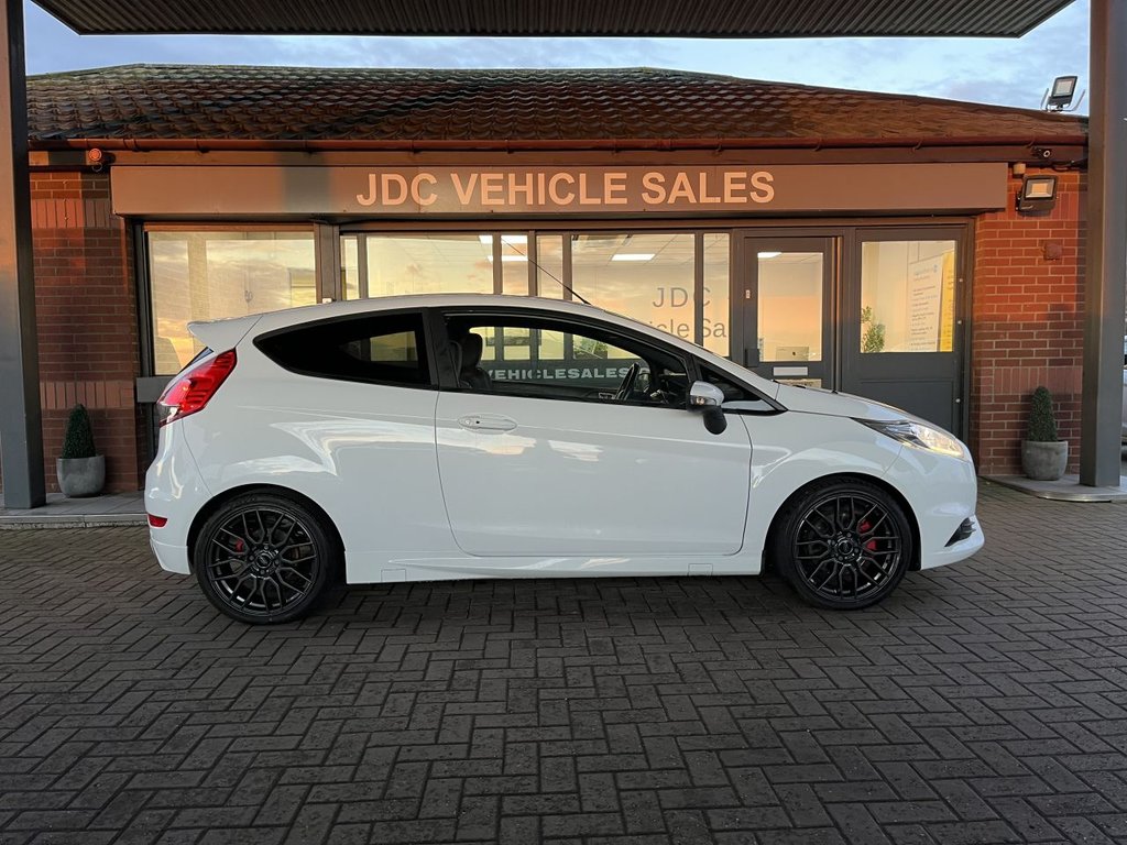 Used Ford Fiesta 2014 for sale - 76740561: Photo 4