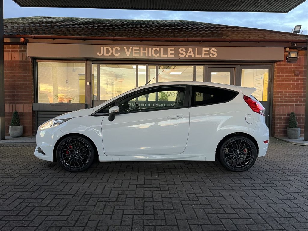 Used Ford Fiesta 2014 for sale - 76740561: Photo 5