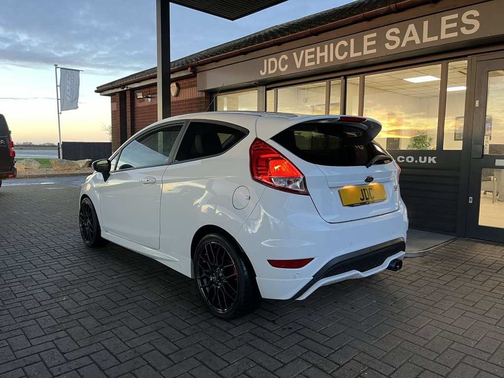 Used Ford Fiesta 2014 for sale - 76740561: Photo 9