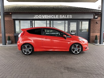 Used Ford Fiesta 2016 for sale - 76010380: Photo 4