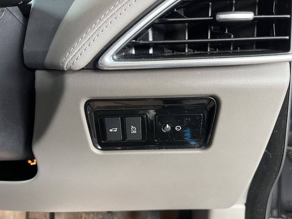 Used Jaguar F-Pace 2020 for sale - 77905171: Photo 30