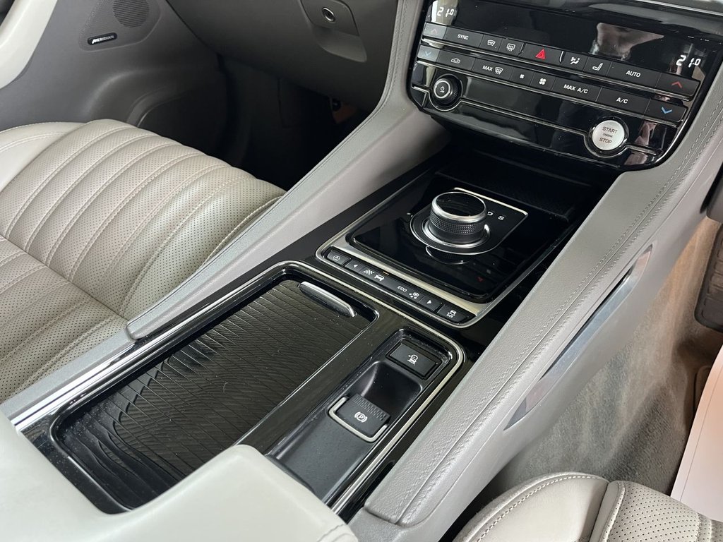 Used Jaguar F-Pace 2020 for sale - 77905171: Photo 31