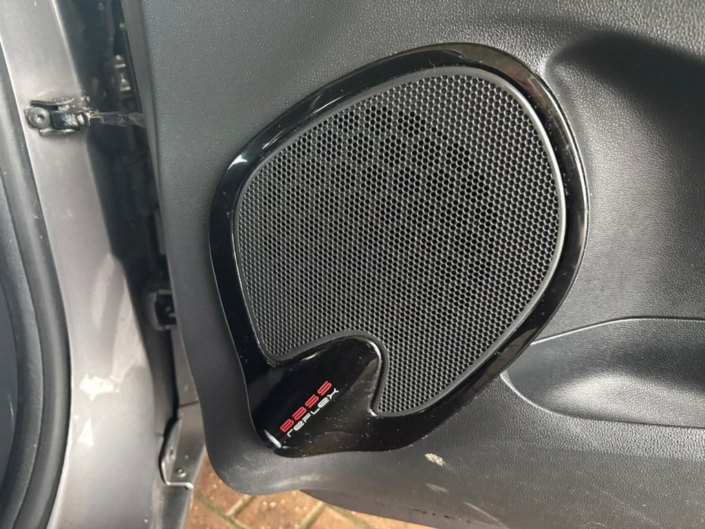 Used Renault Clio 2016 for sale - 76783892: Photo 14