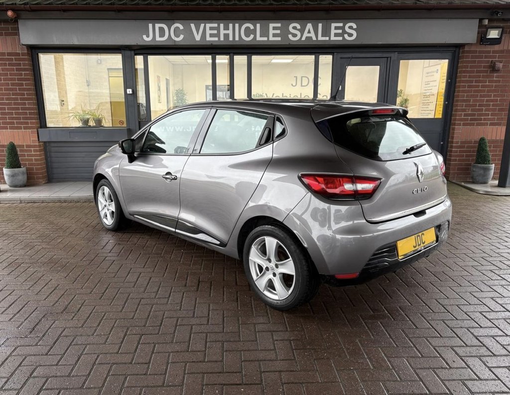 Used Renault Clio 2016 for sale - 76783892: Photo 2