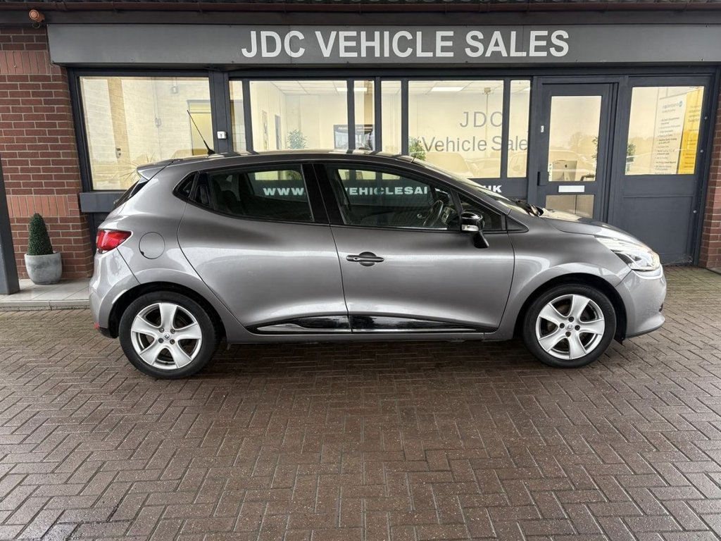 Used Renault Clio 2016 for sale - 76783892: Photo 3