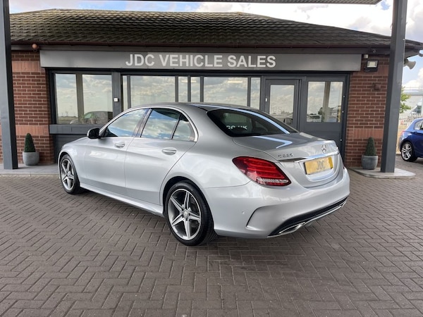Used Mercedes-Benz C-Class 2015 for sale - 74416708: Photo 2