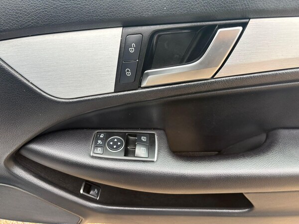 Used Mercedes-Benz C Class 2012 for sale - 76310089: Photo 17