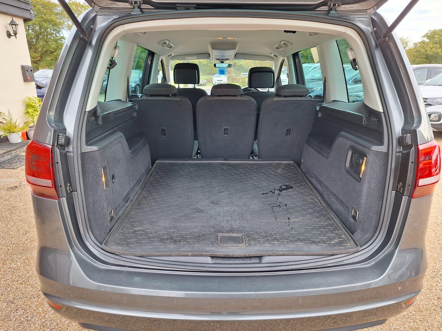 Used Volkswagen Sharan 2016 for sale - 76350688: Photo 14