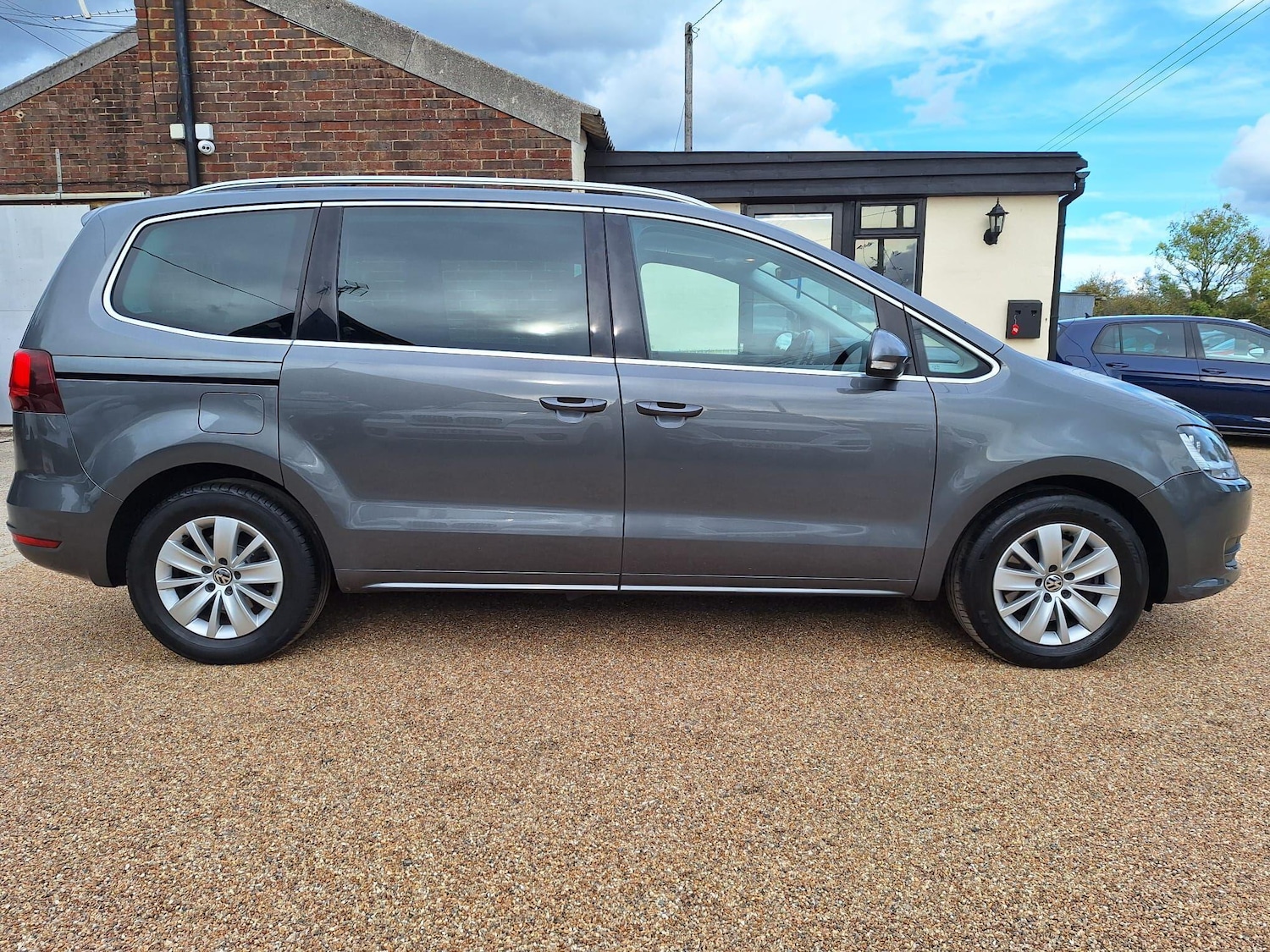Used Volkswagen Sharan 2016 for sale - 76350688: Photo 4