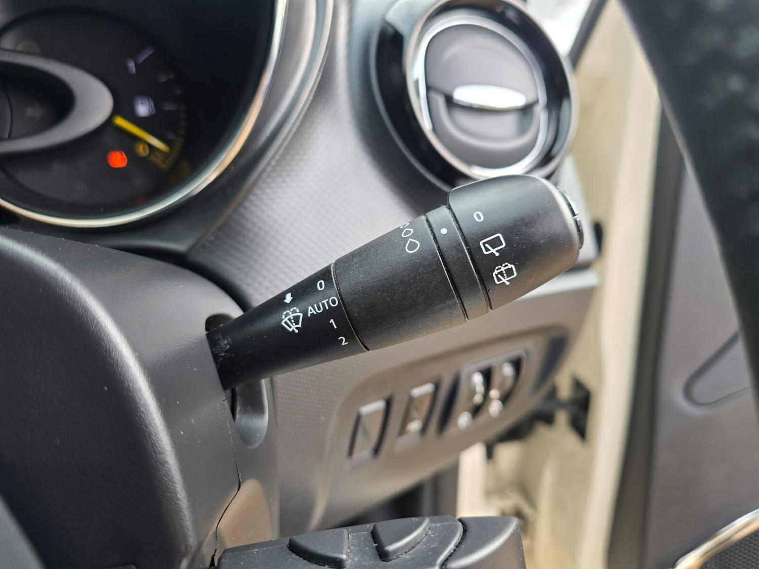 Used Renault Captur 2014 for sale - 76420251: Photo 23