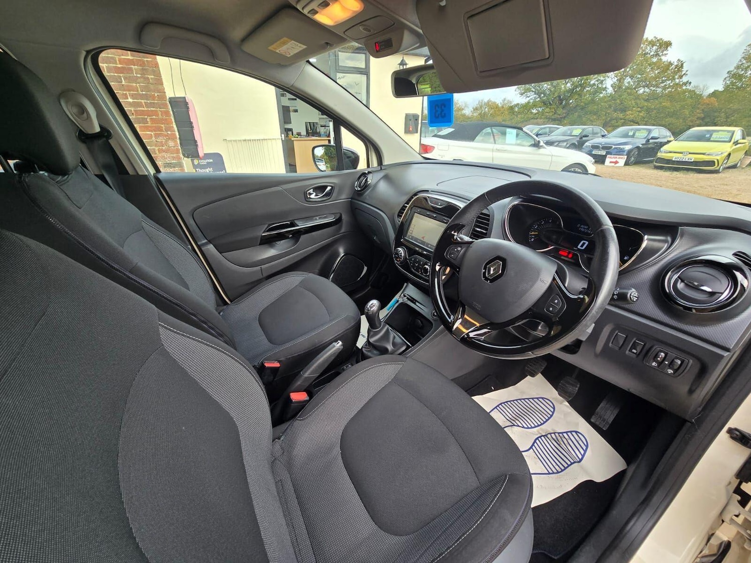 Used Renault Captur 2014 for sale - 76420251: Photo 29