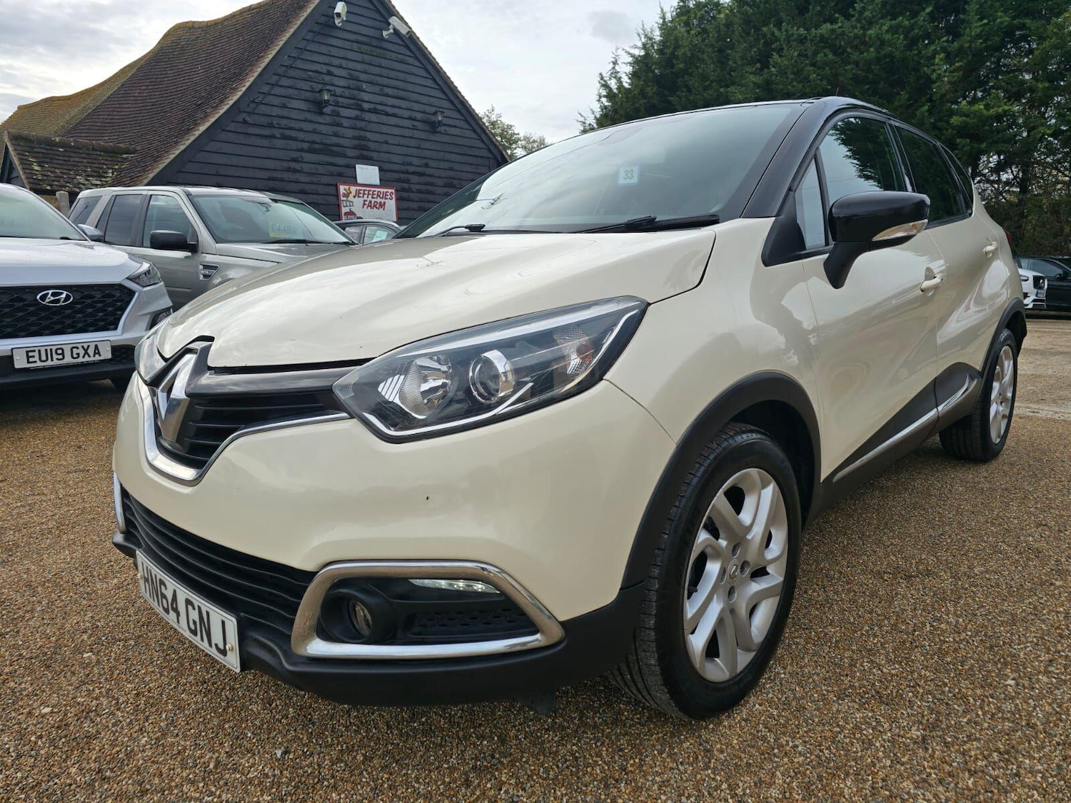 Used Renault Captur 2014 for sale - 76420251: Photo 3