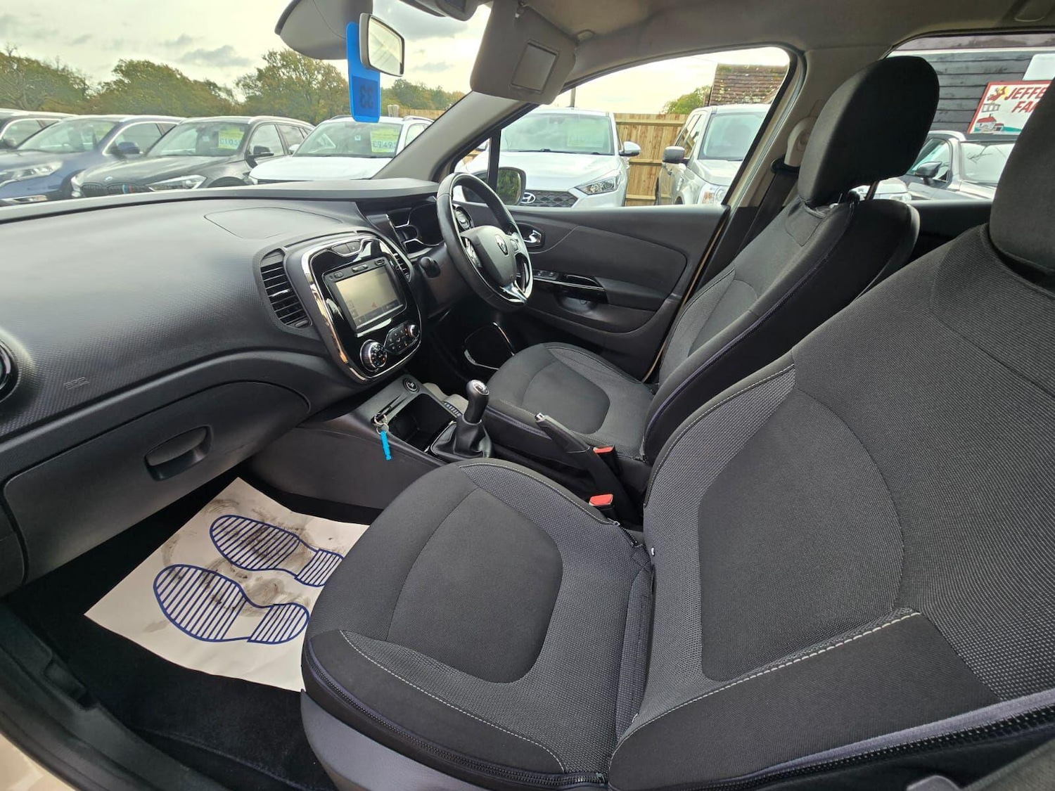 Used Renault Captur 2014 for sale - 76420251: Photo 31