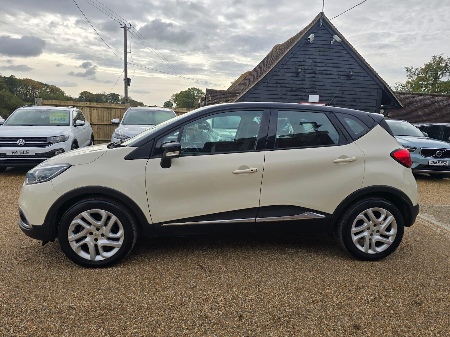 Used Renault Captur 2014 for sale - 76420251: Photo 4