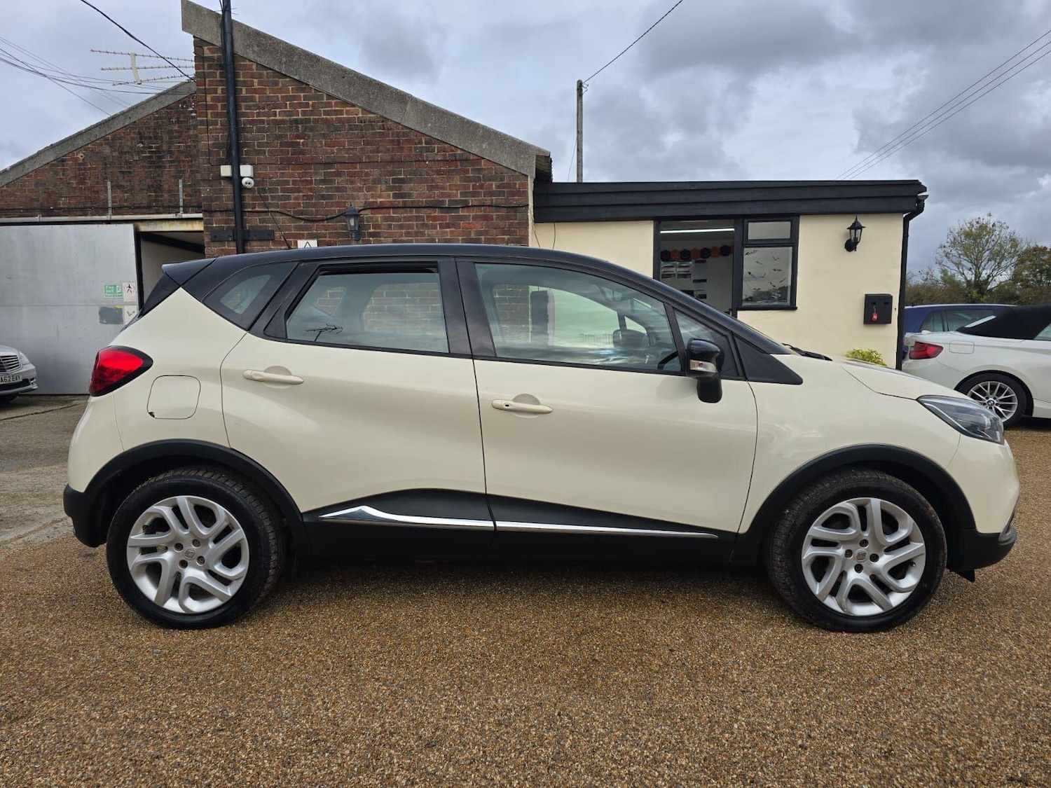 Used Renault Captur 2014 for sale - 76420251: Photo 6