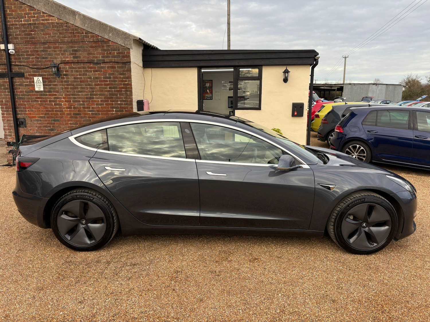 Used Tesla Model 3 2019 for sale - 76574941: Photo 6