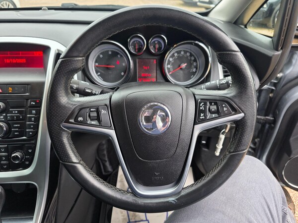 Used Vauxhall Astra 2011 for sale - 76315776: Photo 15