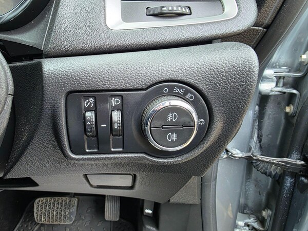 Used Vauxhall Astra 2011 for sale - 76315776: Photo 22