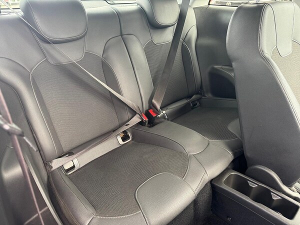 Used Vauxhall ADAM 2017 for sale - 76168611: Photo 9