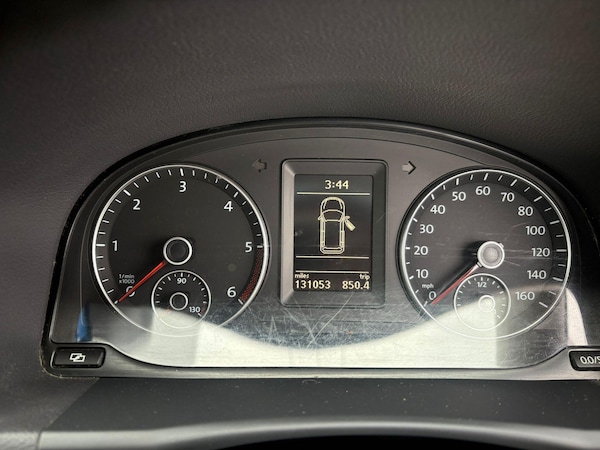 Used Volkswagen Touran 2012 for sale - 76310085: Photo 16