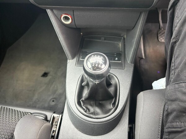 Used Volkswagen Touran 2012 for sale - 76310085: Photo 17