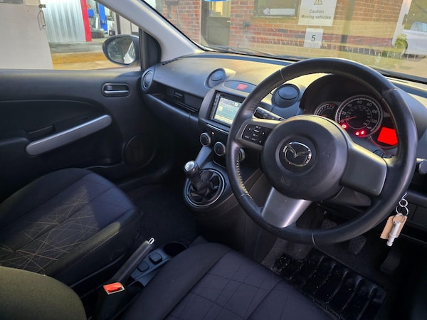 Used Mazda Mazda2 2013 for sale - 76251702: Photo 11