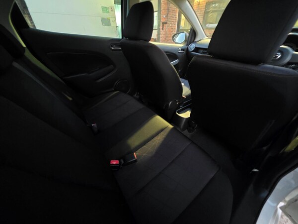 Used Mazda Mazda2 2013 for sale - 76251702: Photo 16