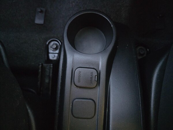 Used Mazda Mazda2 2013 for sale - 76251702: Photo 18