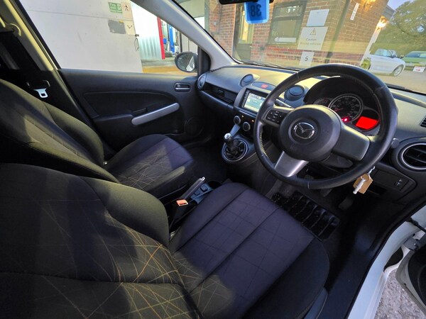 Used Mazda Mazda2 2013 for sale - 76251702: Photo 9