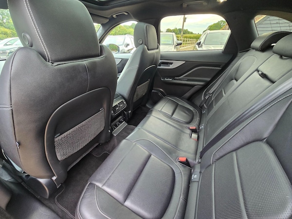 Used Jaguar F-Pace 2017 for sale - 76168606: Photo 10