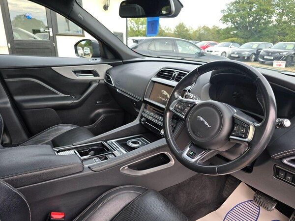 Used Jaguar F-Pace 2017 for sale - 76168606: Photo 14
