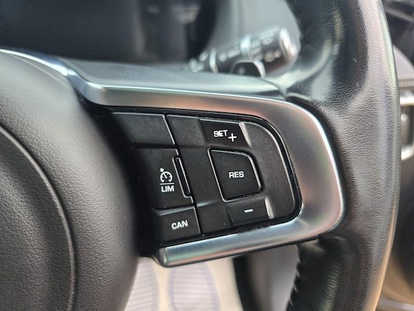 Used Jaguar F-Pace 2017 for sale - 76168606: Photo 25