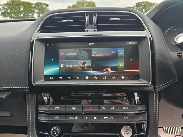 Used Jaguar F-Pace 2017 for sale - 76168606: Photo 30