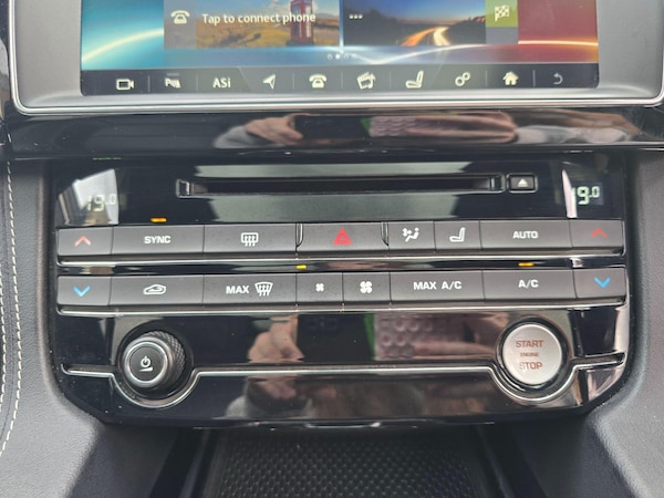 Used Jaguar F-Pace 2017 for sale - 76168606: Photo 32