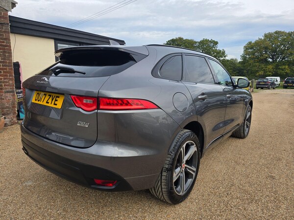 Used Jaguar F-Pace 2017 for sale - 76168606: Photo 8