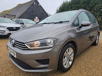 Used Volkswagen Golf SV 2014 for sale - 76410457: Photo