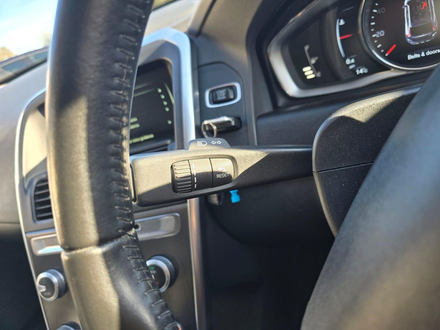 Used Volvo XC60 2016 for sale - 76528842: Photo 27