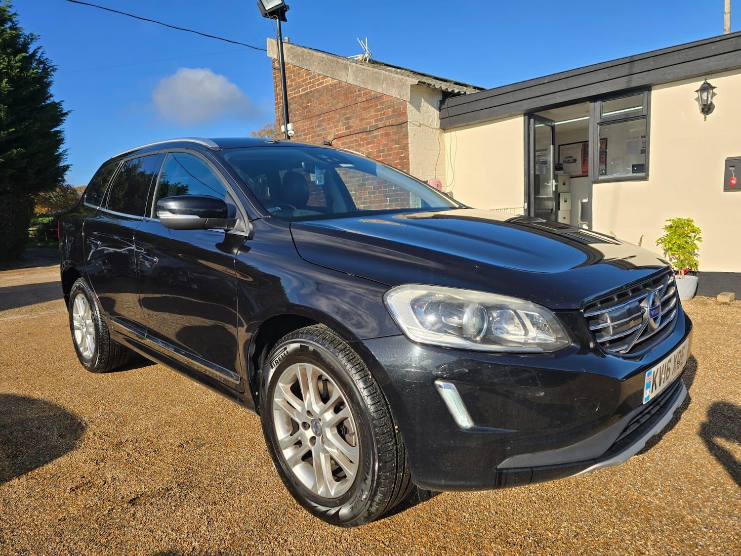 Used Volvo XC60 2016 for sale - 76528842: Photo 5