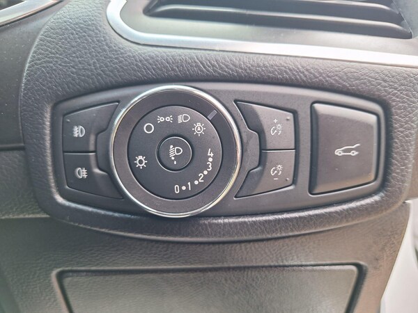 Used Ford Edge 2016 for sale - 76112136: Photo 24