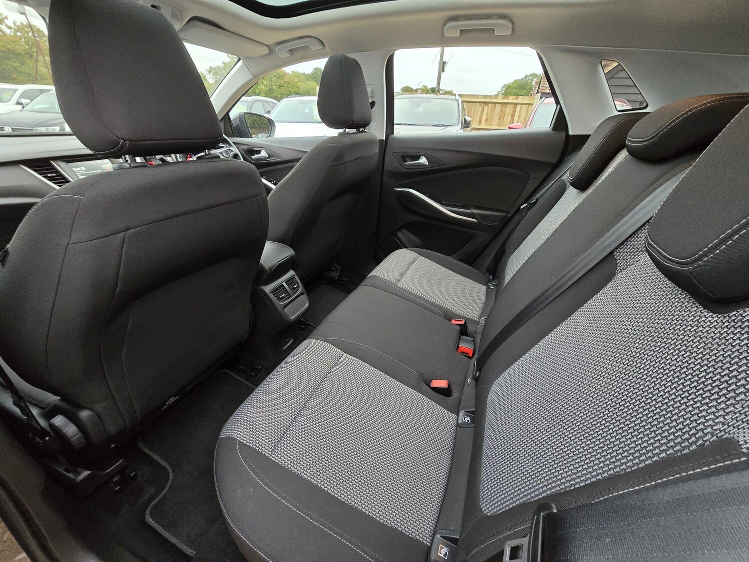 Used Vauxhall Grandland X 2018 for sale - 75981888: Photo 16