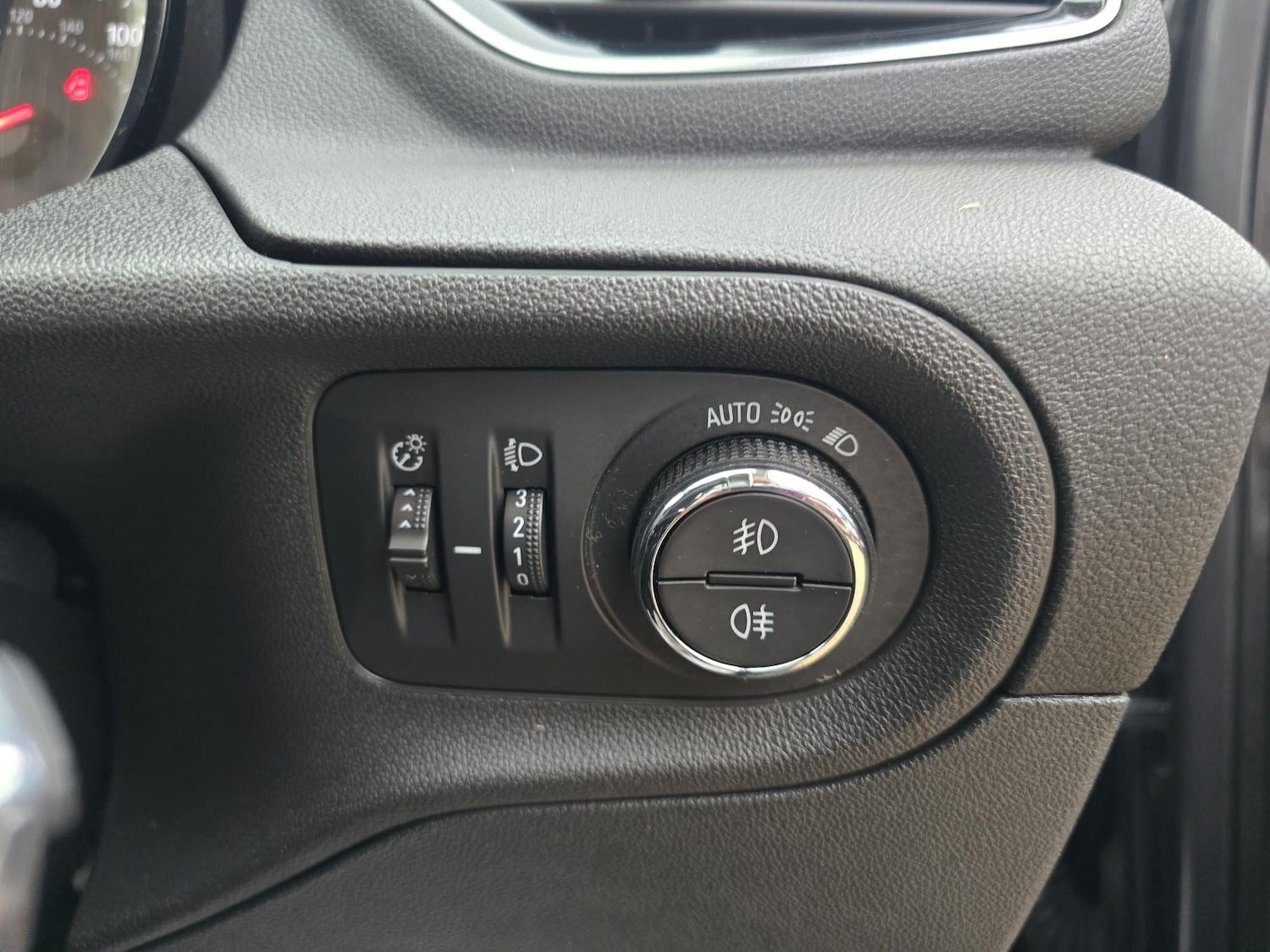 Used Vauxhall Grandland X 2018 for sale - 75981888: Photo 19